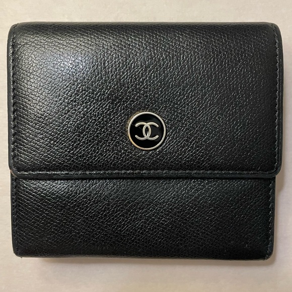 CHANEL COCO Button W Hook Wallet Black Leather Trifold - Picture 1 of 13